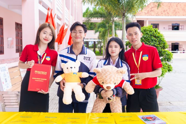 HUTECH công bố ngưỡng đảm bảo chất lượng đầu vào và công thức quy đổi điểm  các phương thức xét tuyển đại học 2025 1287