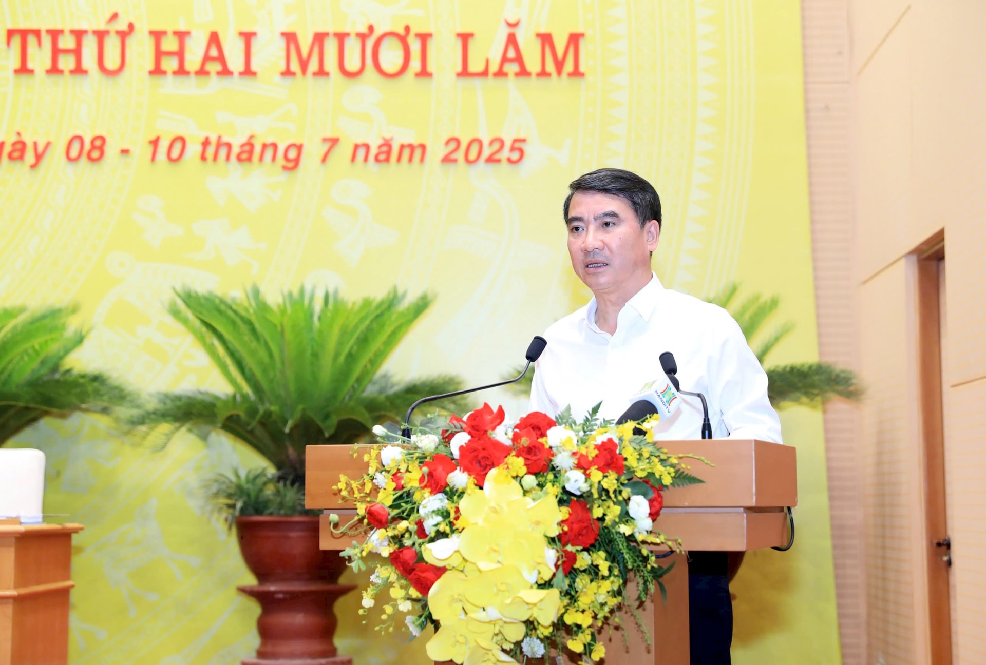 Thông qua 3 nghị quyết về miễn tiền thuê đất sản xuất, kinh doanh; hỗ trợ doanh nghiệp vừa và nhỏ; thu hút nhà đầu tư chiến lược- Ảnh 2. Thông qua 3 nghị quyết về miễn tiền thuê đất sản xuất, kinh doanh; hỗ trợ doanh nghiệp vừa và nhỏ; thu hút nhà đầu tư chiến lược- Ảnh 2.