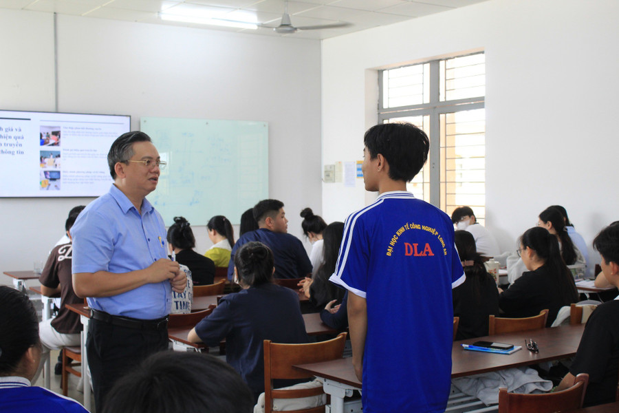 Điểm chuẩn Trường Đại học Kinh tế Công nghiệp Long An 2025- Ảnh 1. Điểm chuẩn Trường Đại học Kinh tế Công nghiệp Long An 2025- Ảnh 1.
