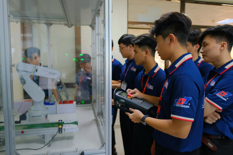Điểm chuẩn Trường Đại học Tôn Đức Thắng (TDTU) 2025- Ảnh 1. Điểm chuẩn Trường Đại học Tôn Đức Thắng (TDTU) 2025- Ảnh 1.