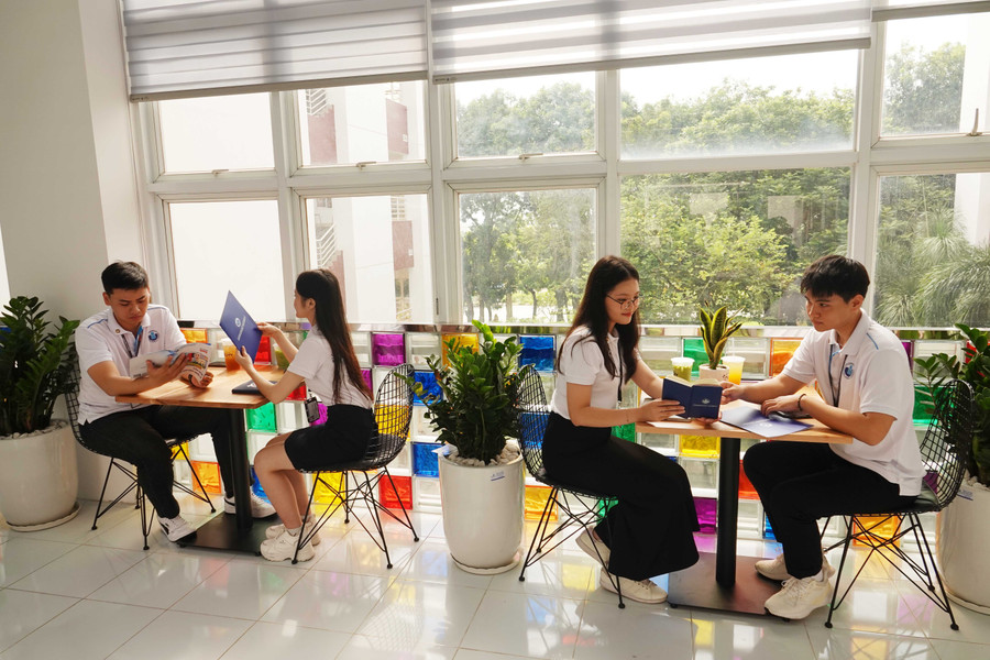 Điểm chuẩn Trường Đại học Quốc tế, ĐHQG TPHCM 2025- Ảnh 1. Điểm chuẩn Trường Đại học Quốc tế, ĐHQG TPHCM 2025- Ảnh 1.