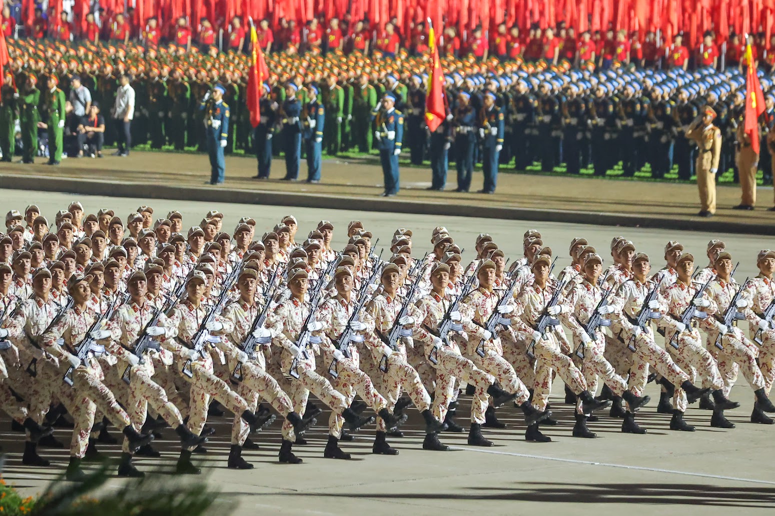 SƠ DUYỆT LỄ DIỄU BINH, DIỄU HÀNH A80: Thể hiện khí thế hào hùng, sức mạnh của lực lượng vũ trang nhân dân- Ảnh 8. SƠ DUYỆT LỄ DIỄU BINH, DIỄU HÀNH A80: Thể hiện khí thế hào hùng, sức mạnh của lực lượng vũ trang nhân dân- Ảnh 8.