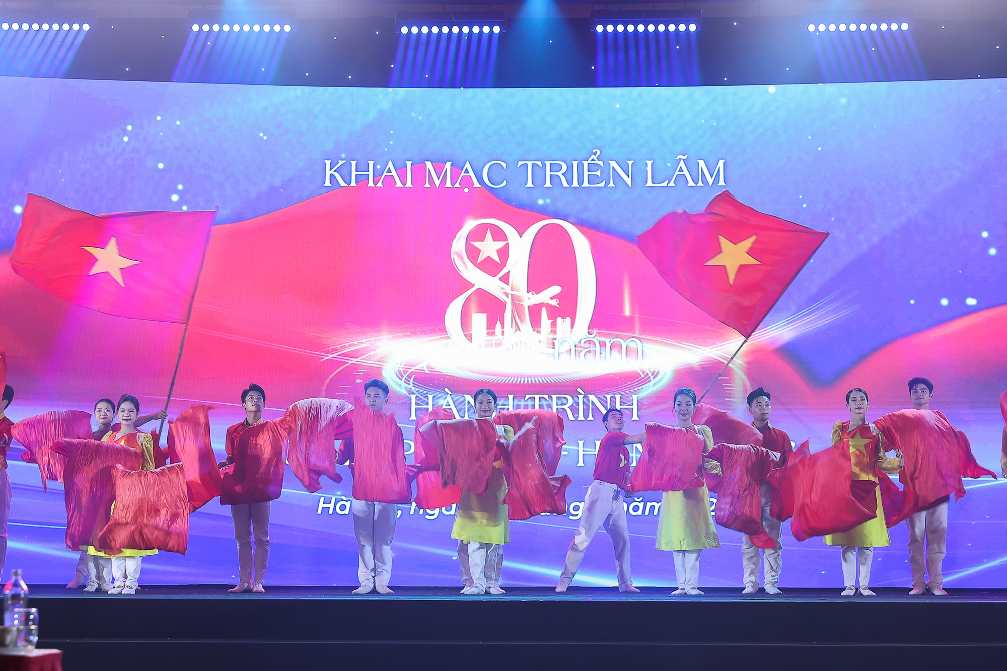 Triển lãm "80 năm Hành trình Độc lập - Tự do - Hạnh phúc": Khẳng định tiềm lực và vị thế Việt Nam- Ảnh 6. Triển lãm "80 năm Hành trình Độc lập - Tự do - Hạnh phúc": Khẳng định tiềm lực và vị thế Việt Nam- Ảnh 6.