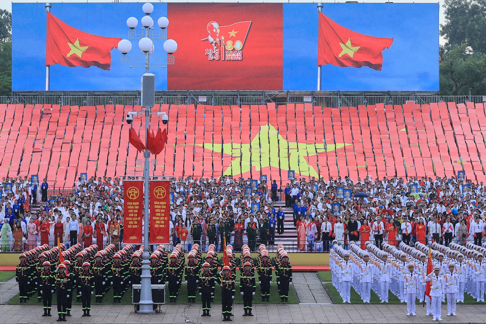 TOÀN CẢNH: TỔNG DUYỆT DIỄU BINH, DIỄU HÀNH A80- Ảnh 3.