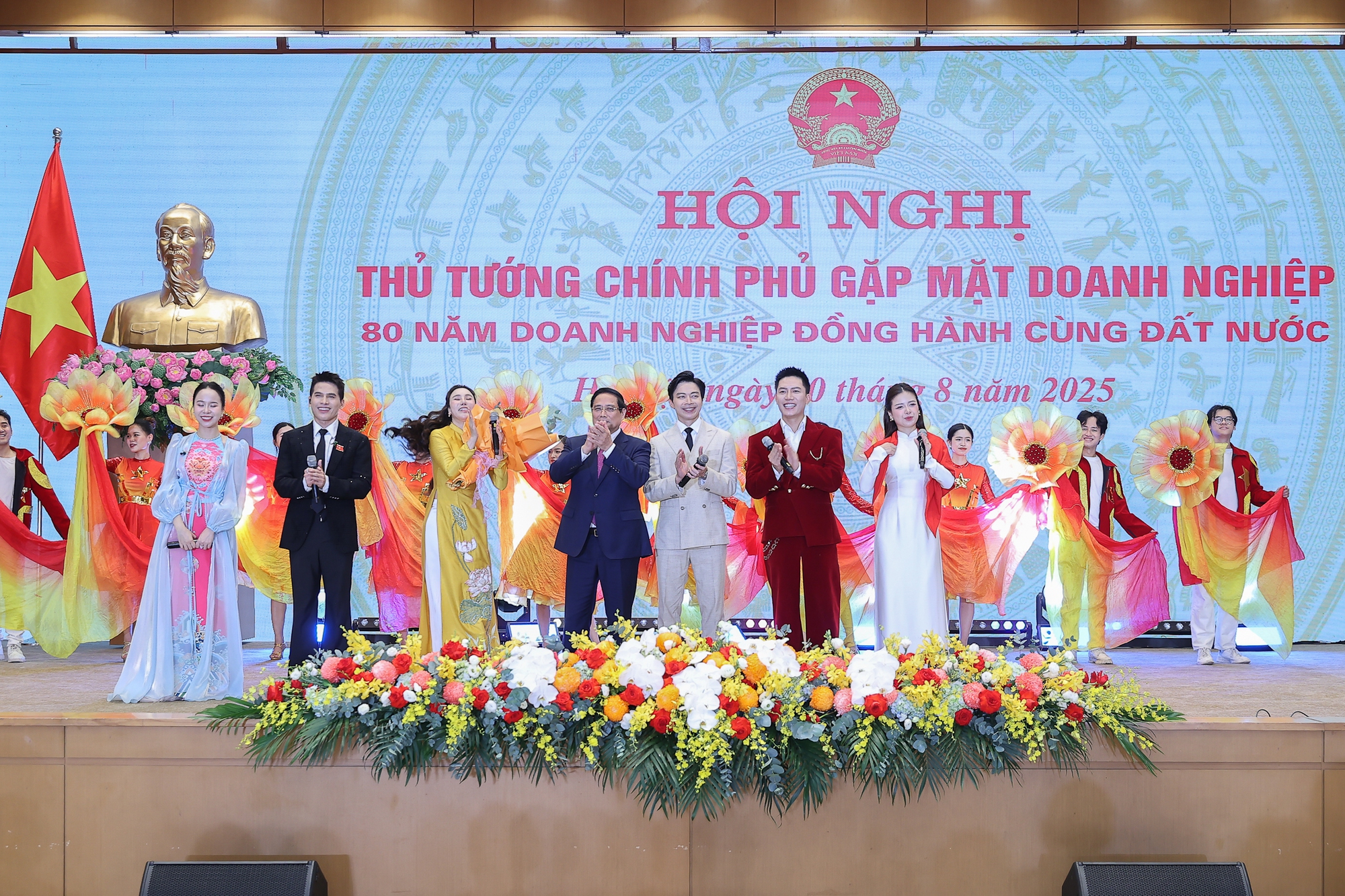 Thủ tướng gửi tới cộng đồng doanh nghiệp, doanh nhân 3 thông điệp quan trọng- Ảnh 9.
