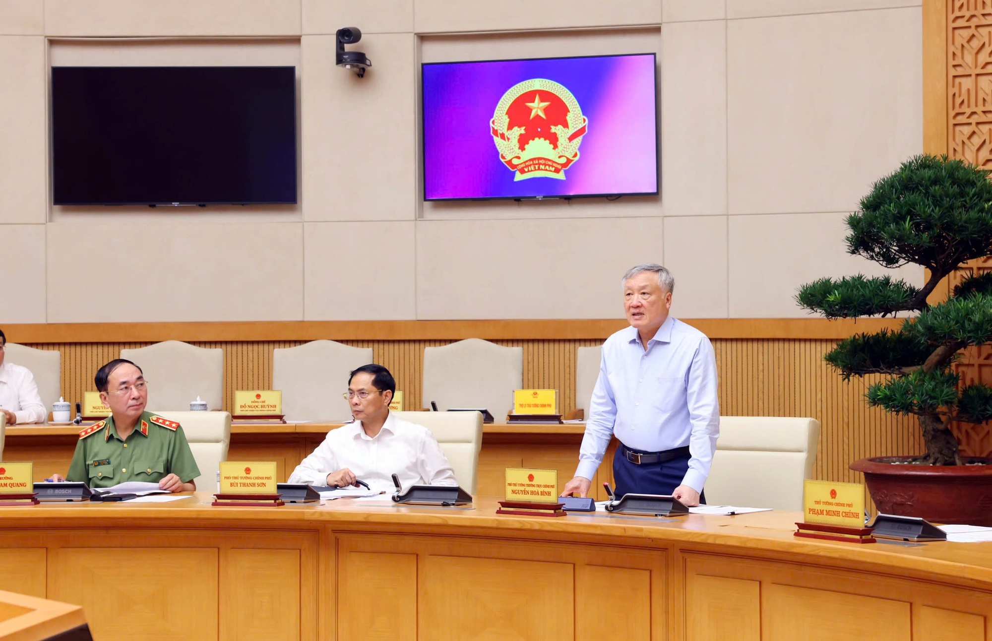 Phó Thủ tướng Thường trực Chính phủ yêu cầu giải quyết dứt điểm việc chi trả chế độ chính sách theo Nghị định 178/2024/NĐ-CP- Ảnh 6. Phó Thủ tướng Thường trực Chính phủ yêu cầu giải quyết dứt điểm việc chi trả chế độ chính sách theo Nghị định 178/2024/NĐ-CP- Ảnh 6.