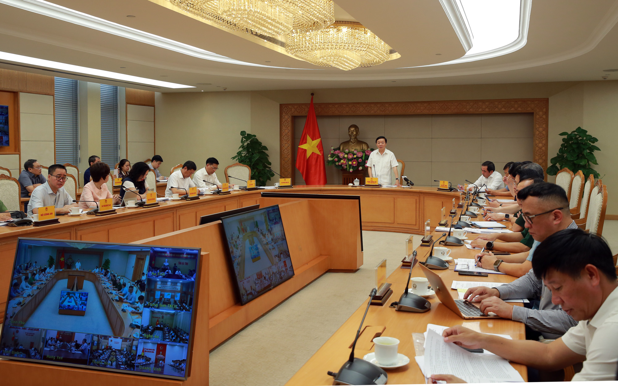 Quyết liệt ứng phó BÃO SỐ 9 (BÃO RAGASA); chuẩn bị ngay phương án ứng phó BÃO SỐ 10- Ảnh 8.