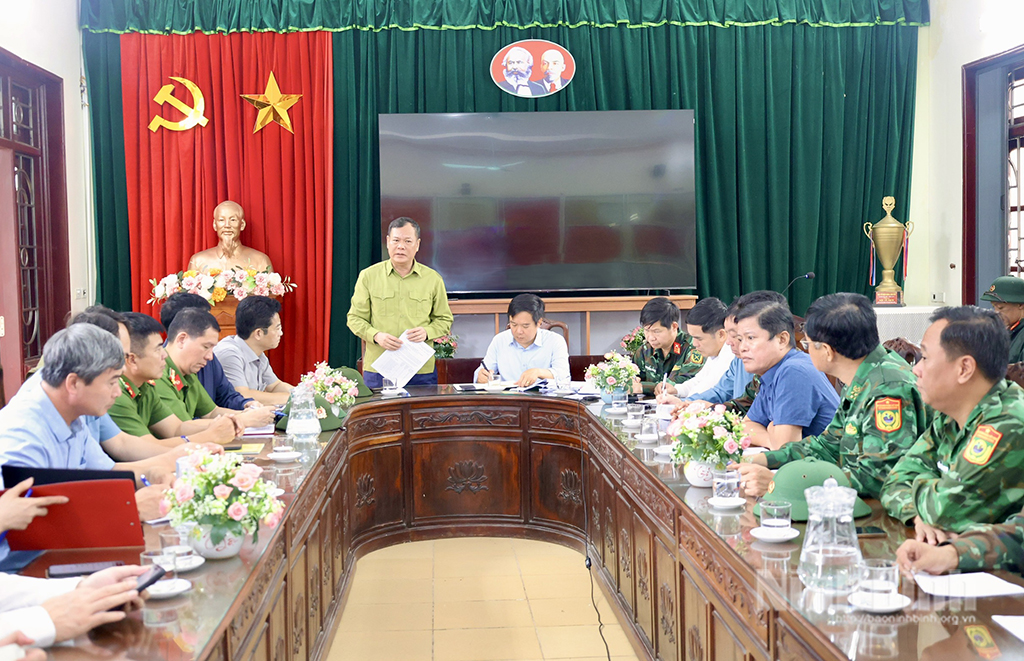 NINH BÌNH: HUY ĐỘNG TOÀN LỰC 'CỨU' ĐÊ BIỂN HẢI THỊNH, KHẮC PHỤC HẬU QUẢ BÃO SỐ 10- Ảnh 4.
