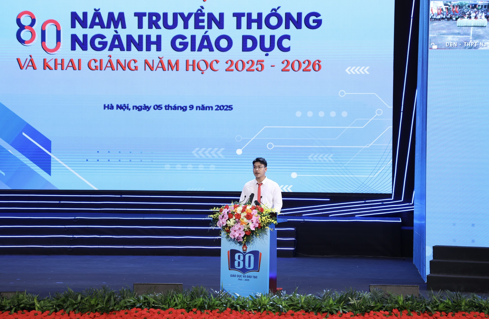 TOÀN CẢNH: LỄ KHAI GIẢNG ĐẶC BIỆT và Kỷ niệm 80 năm thành lập Bộ Quốc gia Giáo dục- Ảnh 15.
