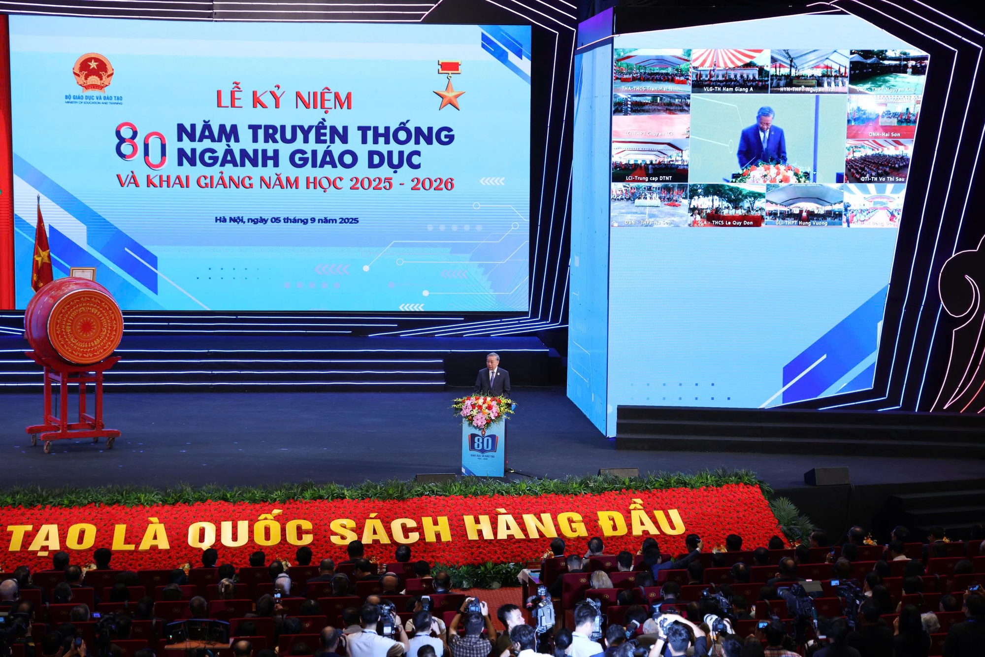 TOÀN CẢNH: LỄ KHAI GIẢNG ĐẶC BIỆT và Kỷ niệm 80 năm thành lập Bộ Quốc gia Giáo dục- Ảnh 17.