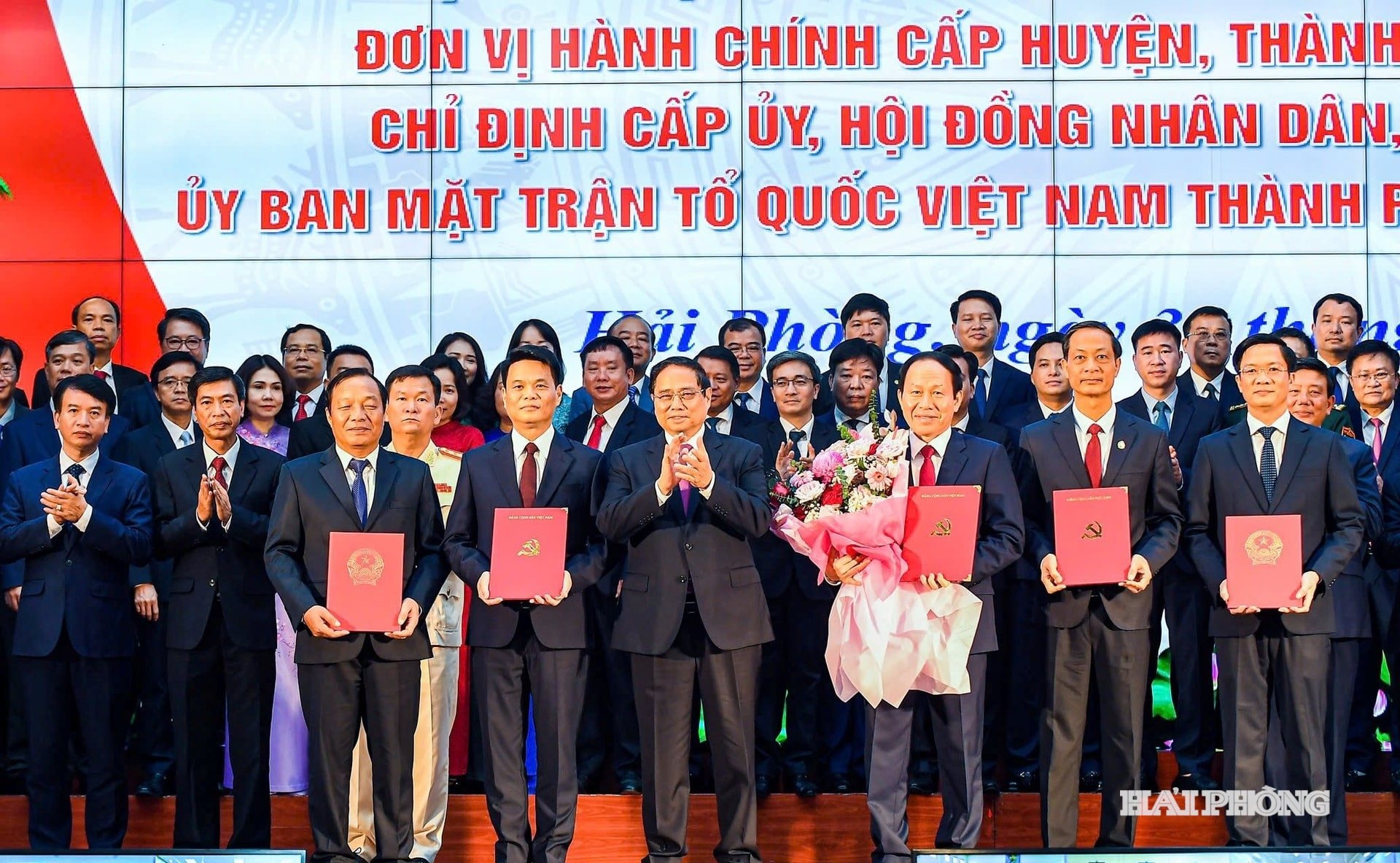 10 KẾT QUẢ NỔI BẬT CỦA TP HẢI PHÒNG NĂM 2025- Ảnh 1.