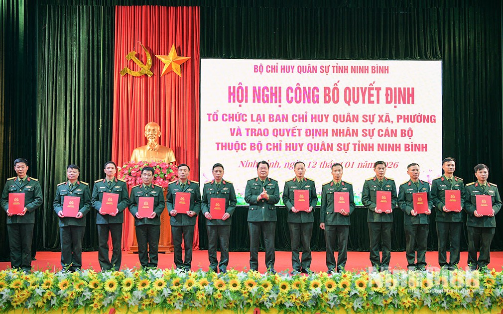 Tổ chức lại Ban Chỉ huy quân sự cấp xã: Bổ nhiệm 129 sĩ quan giữ chức Chỉ huy trưởng