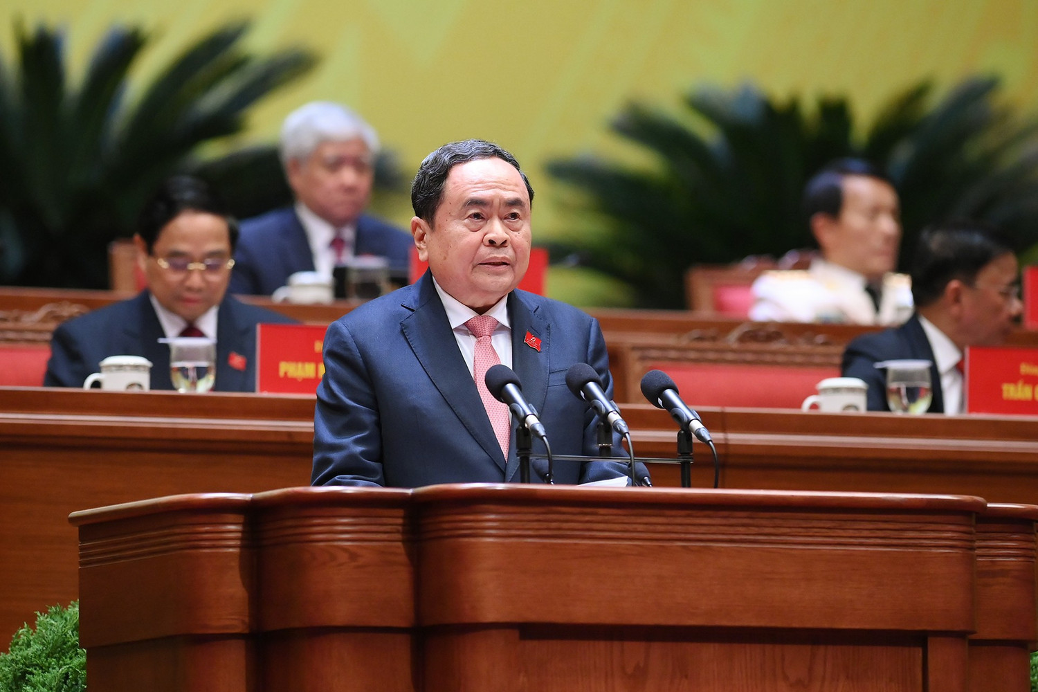 BỘ CHÍNH TRỊ, BAN BÍ THƯ, BAN CHẤP HÀNH TRUNG ƯƠNG KHÓA XIV RA MẮT ĐẠI HỘI- Ảnh 10.