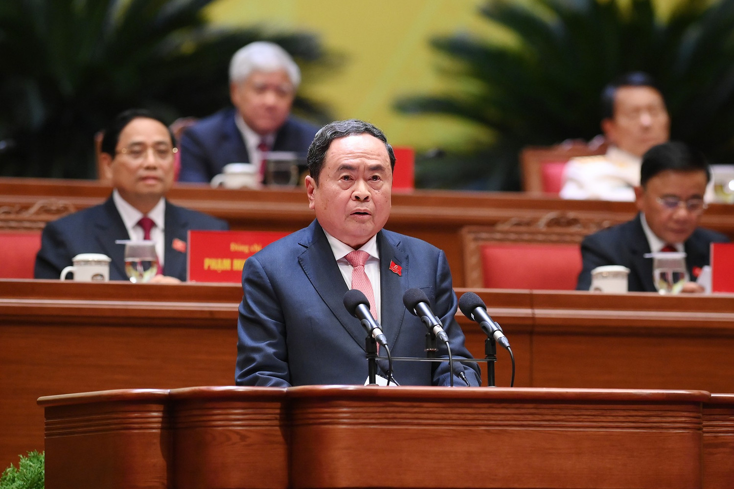 BỘ CHÍNH TRỊ, BAN BÍ THƯ, BAN CHẤP HÀNH TRUNG ƯƠNG KHÓA XIV RA MẮT ĐẠI HỘI- Ảnh 7.