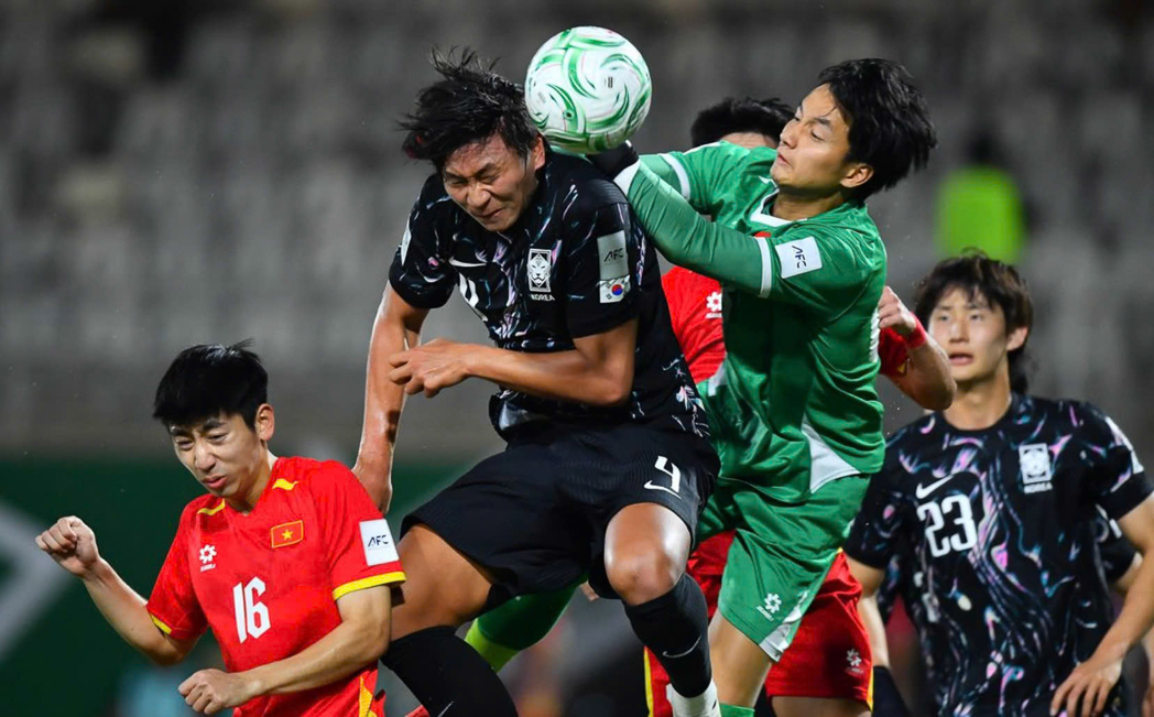 THỦ TƯỚNG PHẠM MINH CHÍNH CHÚC MỪNG U23 VIỆT NAM- Ảnh 6.