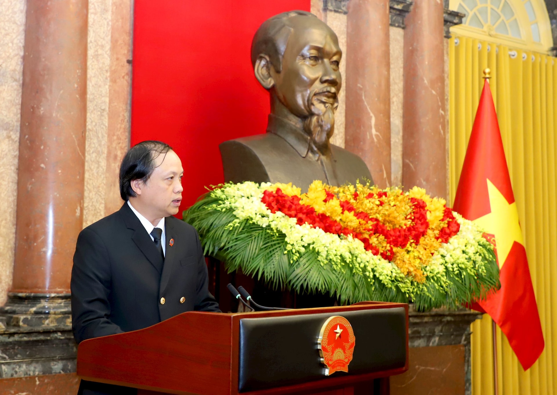 Chủ tịch nước bổ nhiệm 2 tân Phó Chánh án Tòa án nhân dân tối cao- Ảnh 4.