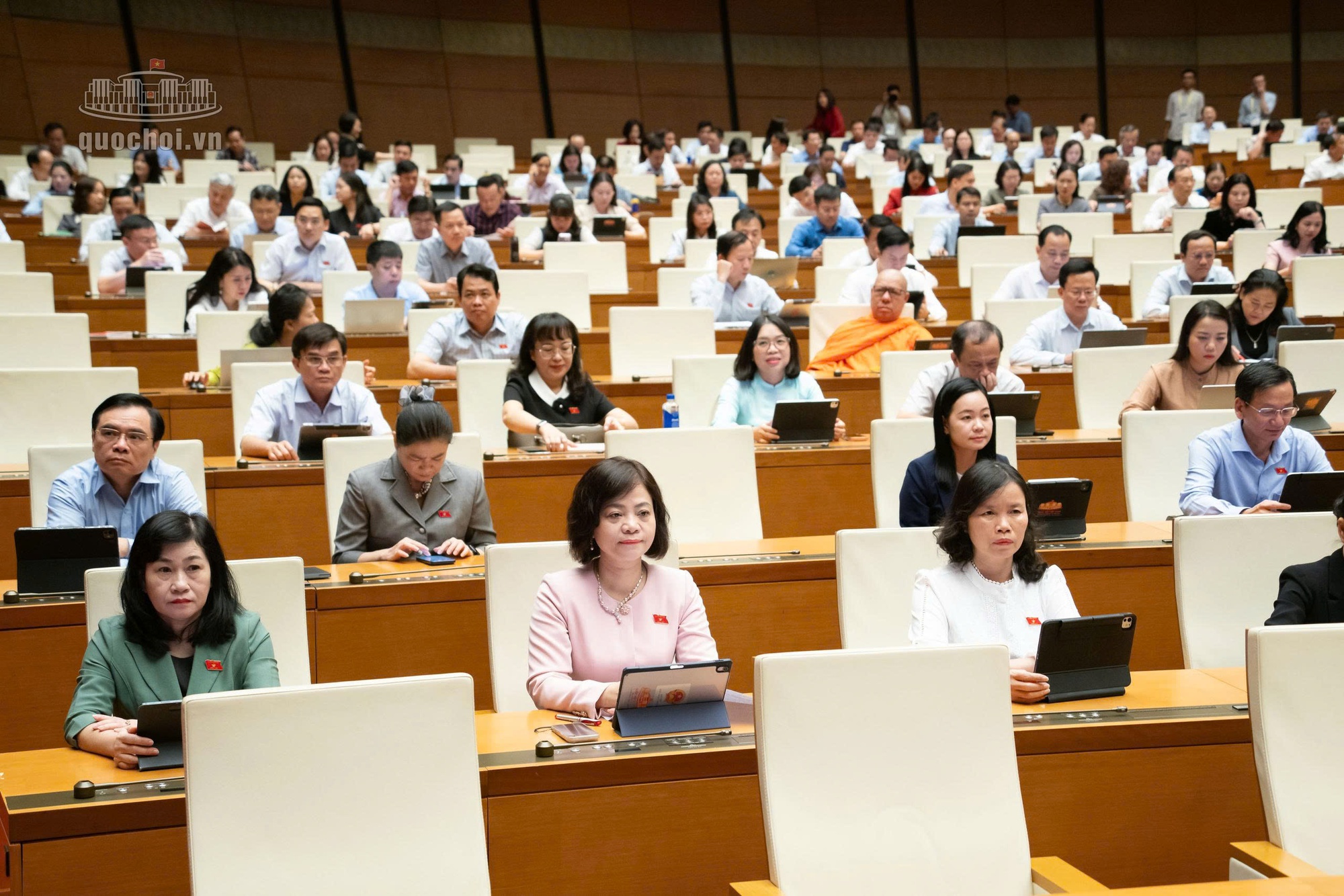 Thẩm tra dự án Luật sửa đổi, bổ sung một số điều của 6 luật thuộc lĩnh vực y tế- Ảnh 5.