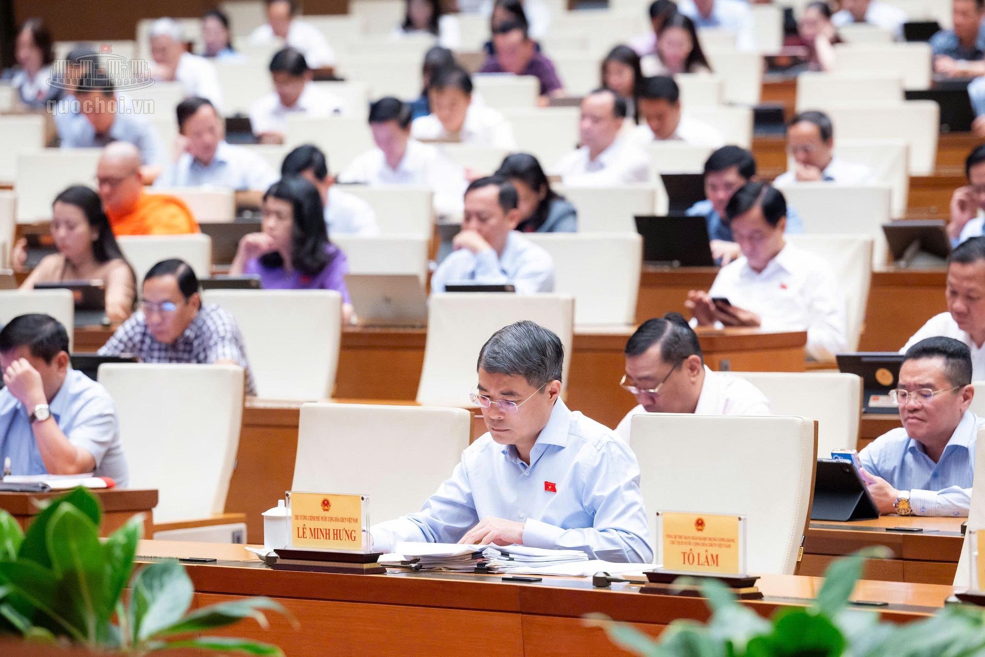 Thẩm tra dự án Luật sửa đổi, bổ sung một số điều của 6 luật thuộc lĩnh vực y tế- Ảnh 3.