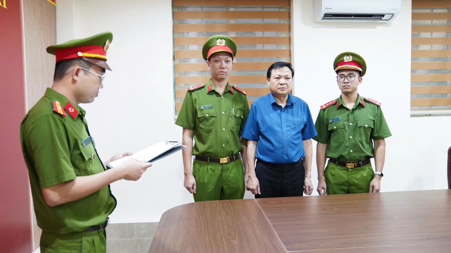 Khởi tố Bí thư Đảng ủy, Chủ tịch HĐND, Chủ tịch UBND xã; Chủ tịch, Tổng giám đốc, Phó Tổng giám đốc doanh nghiệp...- Ảnh 5.