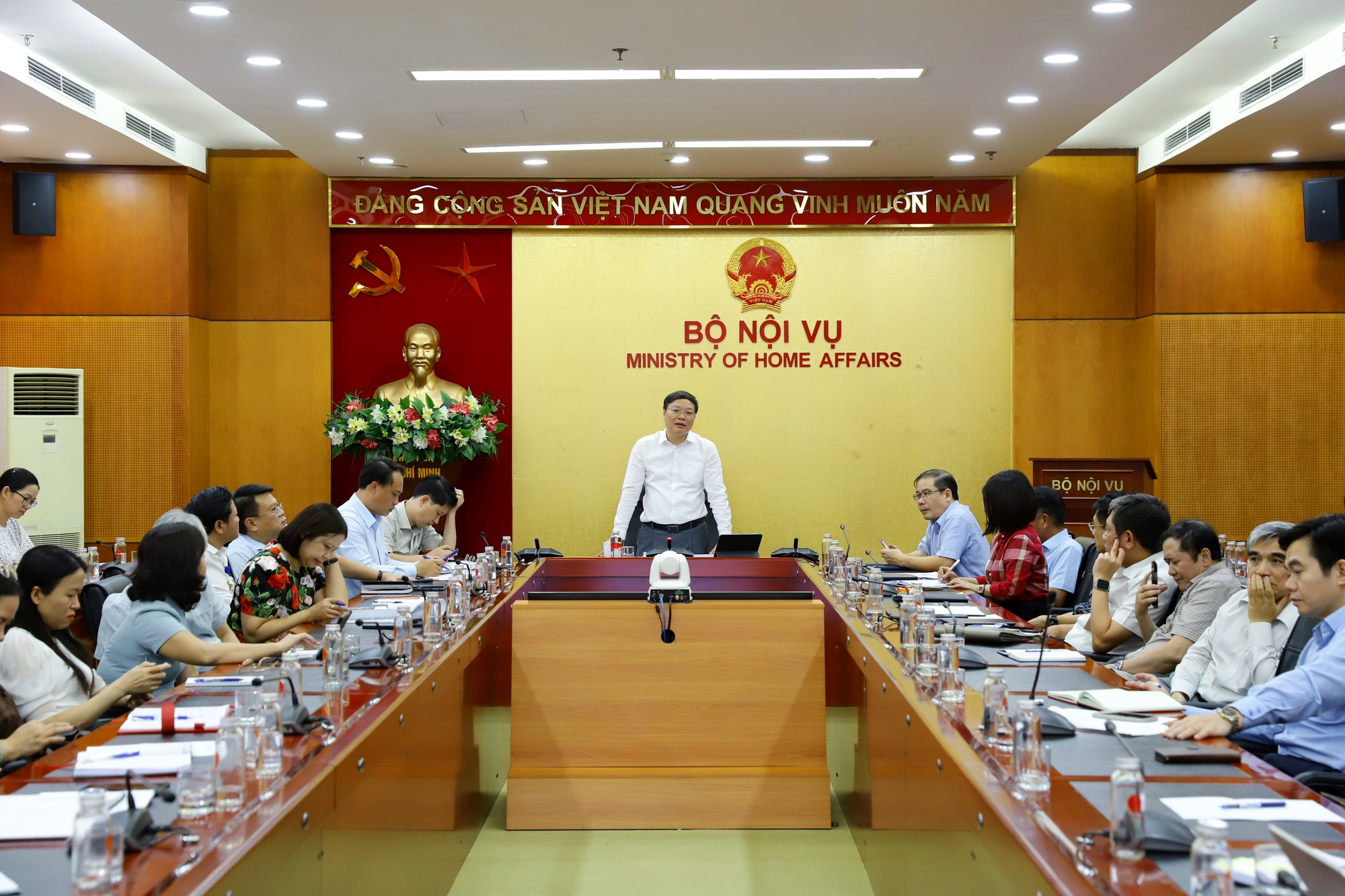Rà soát, hoàn thiện vị trí việc làm và xây dựng phương án biên chế của Bộ Nội vụ- Ảnh 1.