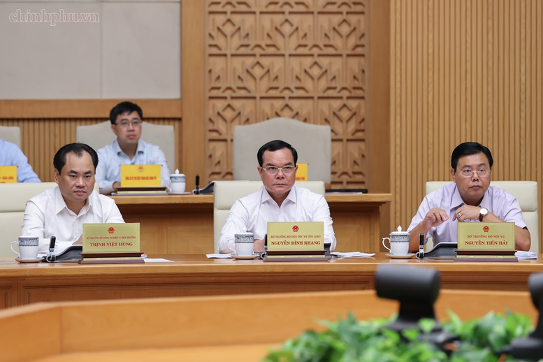 Khẩn trương trình ban hành Nghị định giảm thuế; đề xuất cơ chế tiền lương, phụ cấp, phân cấp, phân quyền...- Ảnh 14.
