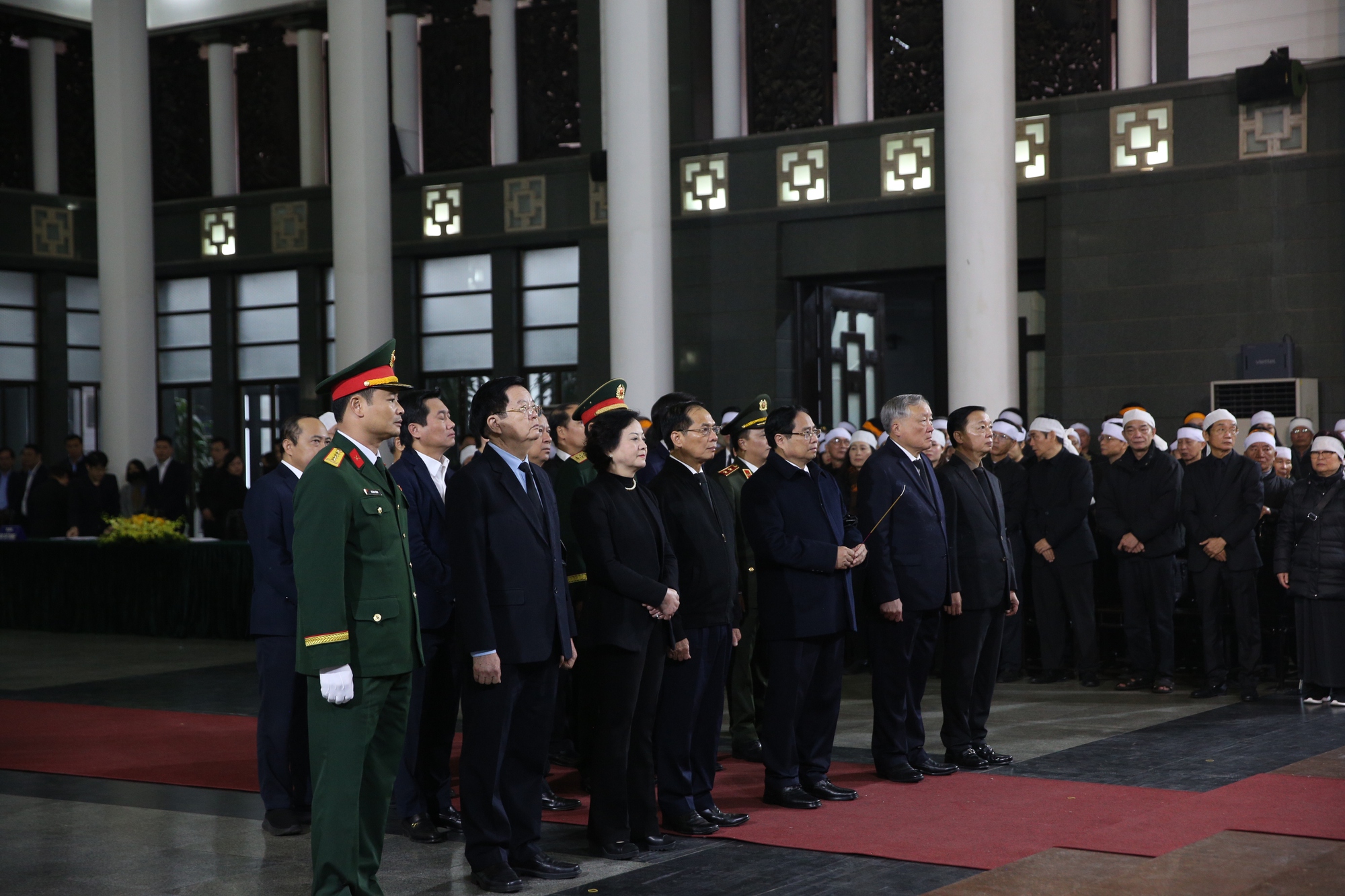 TỔ CHỨC TRỌNG THỂ LỄ TANG ĐỒNG CHÍ ĐOÀN DUY THÀNH, NGUYÊN PHÓ CHỦ TỊCH HỘI ĐỒNG BỘ TRƯỞNG- Ảnh 3. TỔ CHỨC TRỌNG THỂ LỄ TANG ĐỒNG CHÍ ĐOÀN DUY THÀNH, NGUYÊN PHÓ CHỦ TỊCH HỘI ĐỒNG BỘ TRƯỞNG- Ảnh 3.