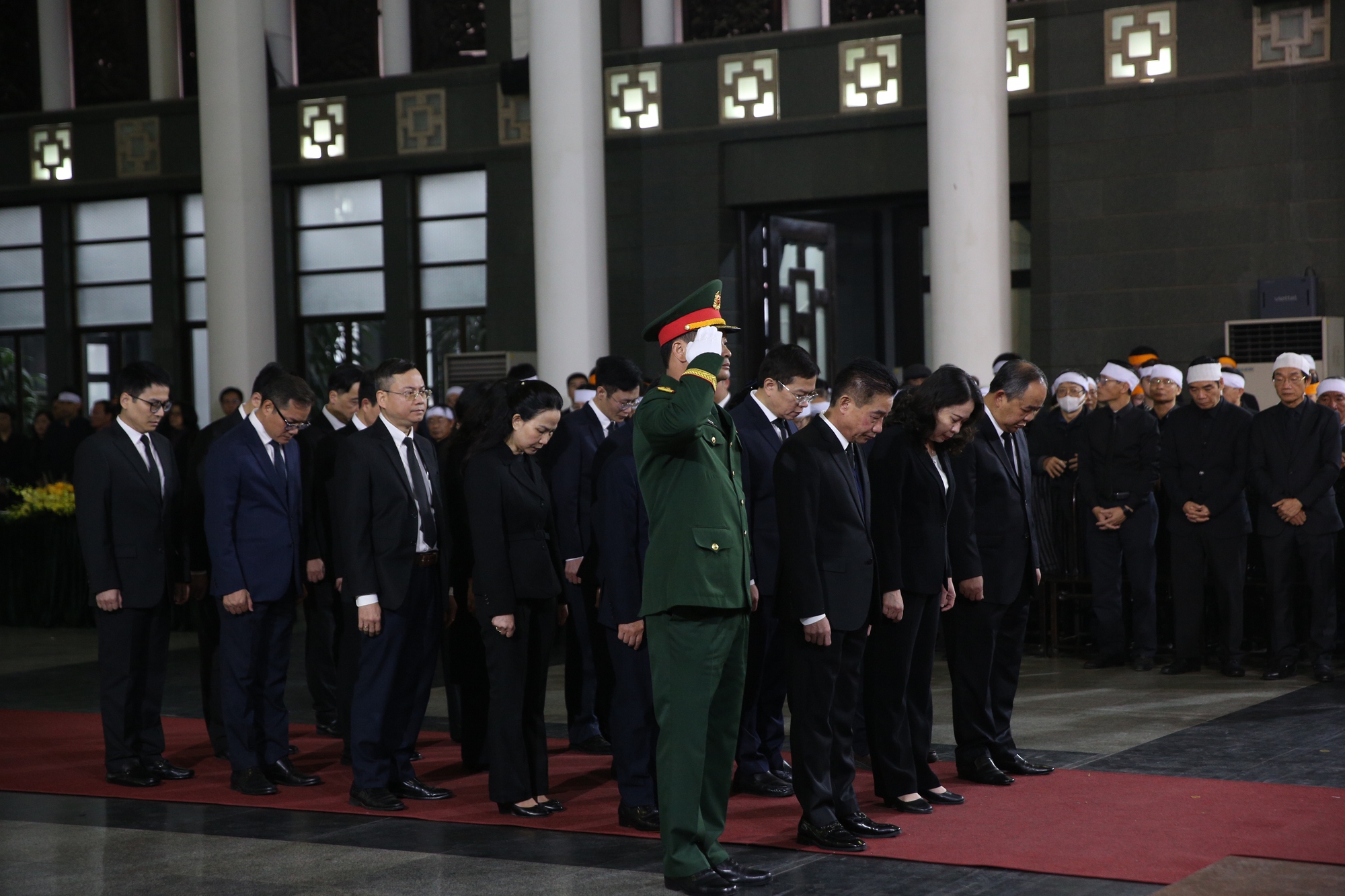 TỔ CHỨC TRỌNG THỂ LỄ TANG ĐỒNG CHÍ ĐOÀN DUY THÀNH, NGUYÊN PHÓ CHỦ TỊCH HỘI ĐỒNG BỘ TRƯỞNG- Ảnh 4. TỔ CHỨC TRỌNG THỂ LỄ TANG ĐỒNG CHÍ ĐOÀN DUY THÀNH, NGUYÊN PHÓ CHỦ TỊCH HỘI ĐỒNG BỘ TRƯỞNG- Ảnh 4.