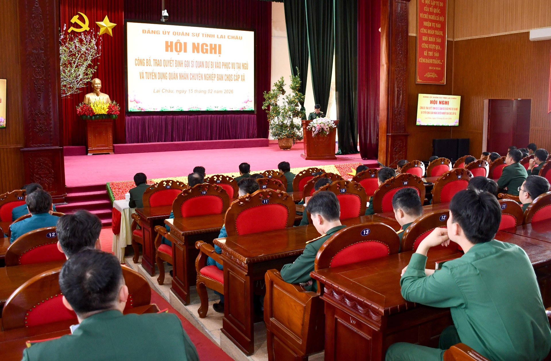 Kiện toàn nhân sự Ban Chỉ huy Quân sự cấp xã: Tuyển dụng quân nhân chuyên nghiệp, thăng hàm sĩ quan, gọi sĩ quan dự bị vào phục vụ tại ngũ- Ảnh 5.