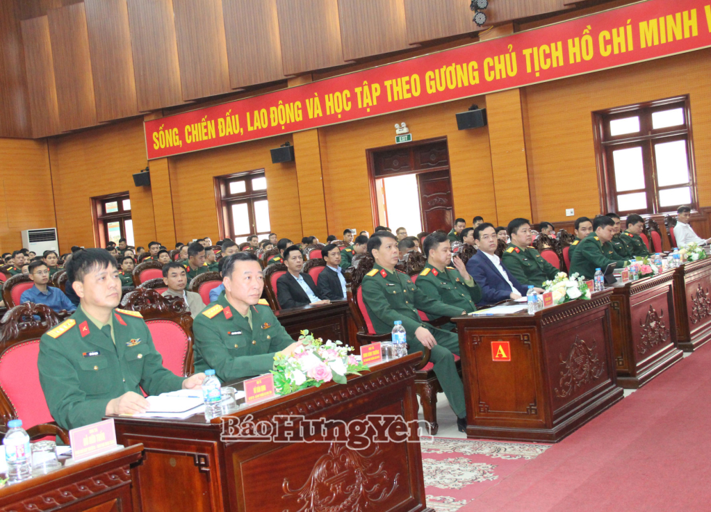 Tuyển dụng, xếp lương, phong quân hàm 141 quân nhân chuyên nghiệp; gọi 57 sĩ quan dự bị vào phục vụ tại ngũ- Ảnh 1.