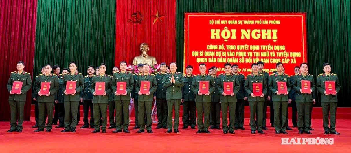 Tuyển dụng 189 quân nhân chuyên nghiệp vào Ban Chỉ huy quân sự cấp xã - Ảnh 1.