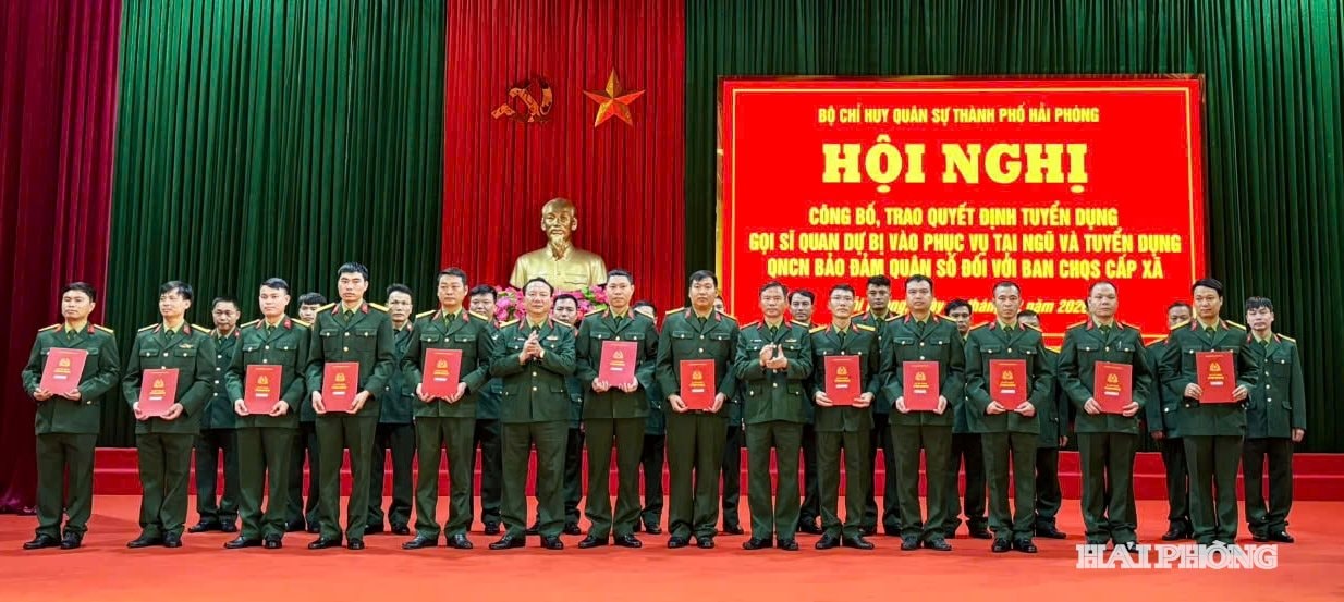 Tuyển dụng 189 quân nhân chuyên nghiệp vào Ban Chỉ huy quân sự cấp xã - Ảnh 2.