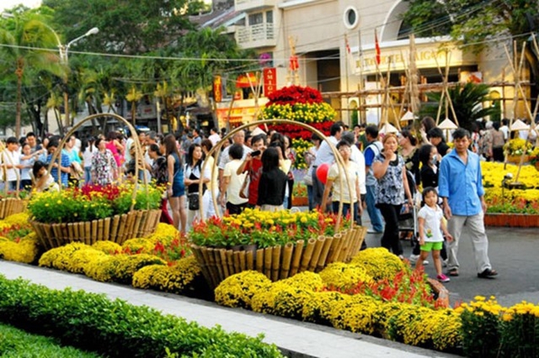 TẾT NGUYÊN ĐÁN BÍNH NGỌ: Tổ chức bắn pháo hoa; chi trả đầy đủ tiền lương, tiền thưởng; trả gộp 2 tháng lương hưu; không để thiếu hàng, tăng giá bất hợp lý- Ảnh 1.