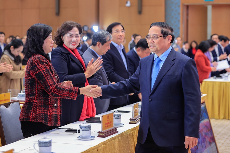 THỦ TƯỚNG PHÁT ĐỘNG 2 PHONG TRÀO THI ĐUA: "TIẾNG SÚNG LỆNH", "HỒI TRỐNG HỘI" KHƠI NGUỒN KHÍ THẾ, CỔ VŨ KHÁT VỌNG HÀNH ĐỘNG- Ảnh 1.