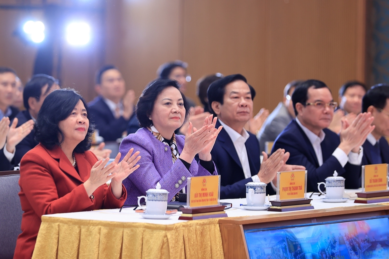 THỦ TƯỚNG PHÁT ĐỘNG 2 PHONG TRÀO THI ĐUA: "TIẾNG SÚNG LỆNH", "HỒI TRỐNG HỘI" KHƠI NGUỒN KHÍ THẾ, CỔ VŨ KHÁT VỌNG HÀNH ĐỘNG- Ảnh 6.