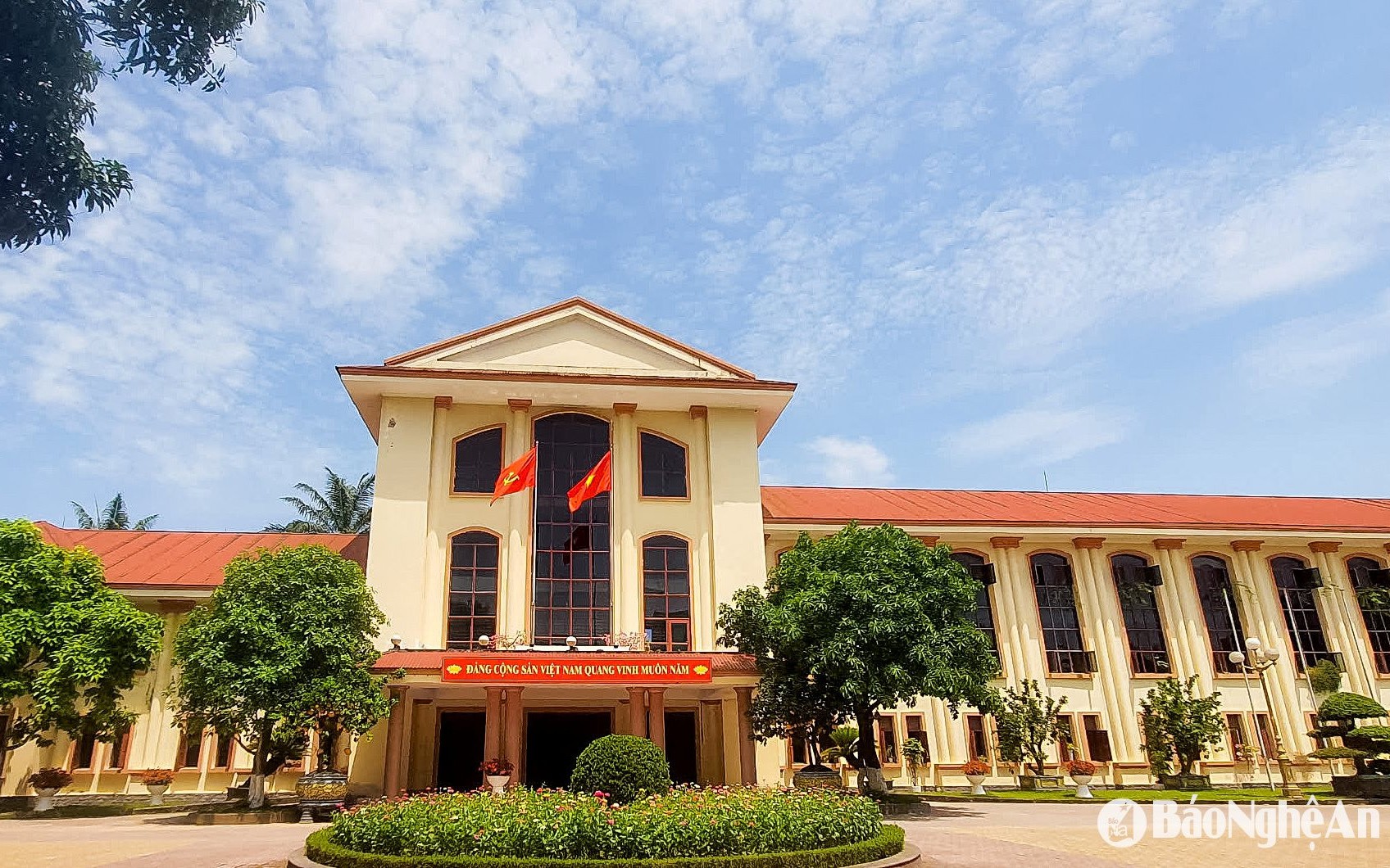 Khẩn trương sắp xếp đơn vị sự nghiệp, doanh nghiệp nhà nước, các hội quần chúng...