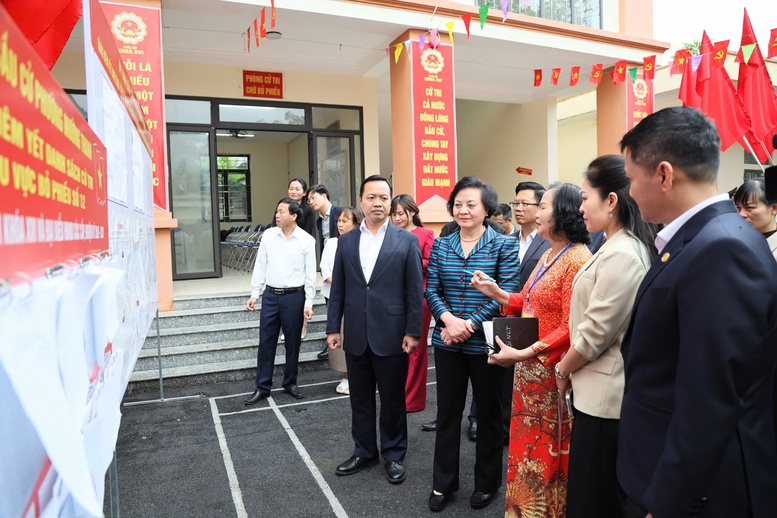 Khẩn trương triển khai các vấn đề có tính cấp bách; tiếp tục sắp xếp cơ sở y tế, giáo dục, đơn vị sự nghiệp, đội ngũ nhân sự cấp xã- Ảnh 4.