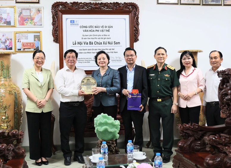 Tập trung sắp xếp, hoàn thiện tổ chức bộ máy, kiện toàn nhân sự sau bầu cử; xây dựng chính sách tiền lương mới- Ảnh 8.