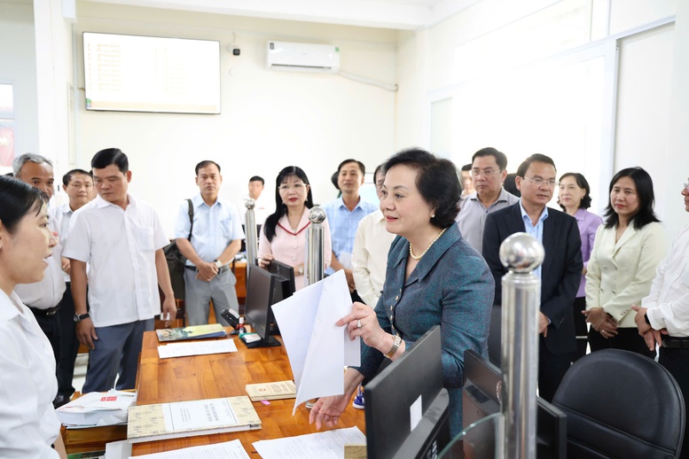 Tập trung sắp xếp, hoàn thiện tổ chức bộ máy, kiện toàn nhân sự sau bầu cử; xây dựng chính sách tiền lương mới- Ảnh 1.