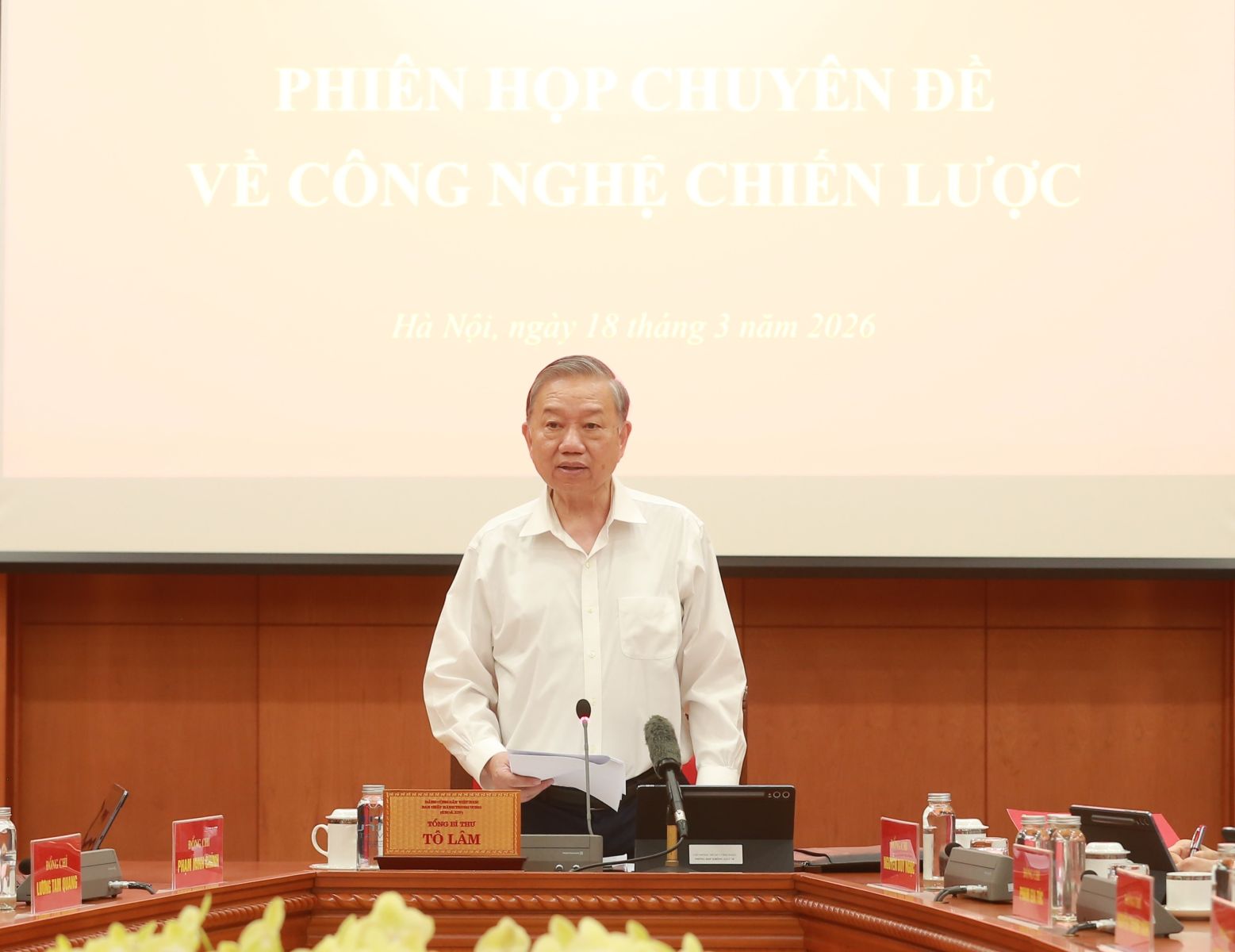 PHÁT TRIỂN CÔNG NGHỆ CHIẾN LƯỢC: TỔ CHỨC THỰC HIỆN QUYẾT LIỆT 6 ĐỊNH HƯỚNG LỚN và 6 VIỆC CẦN LÀM NGAY- Ảnh 1.