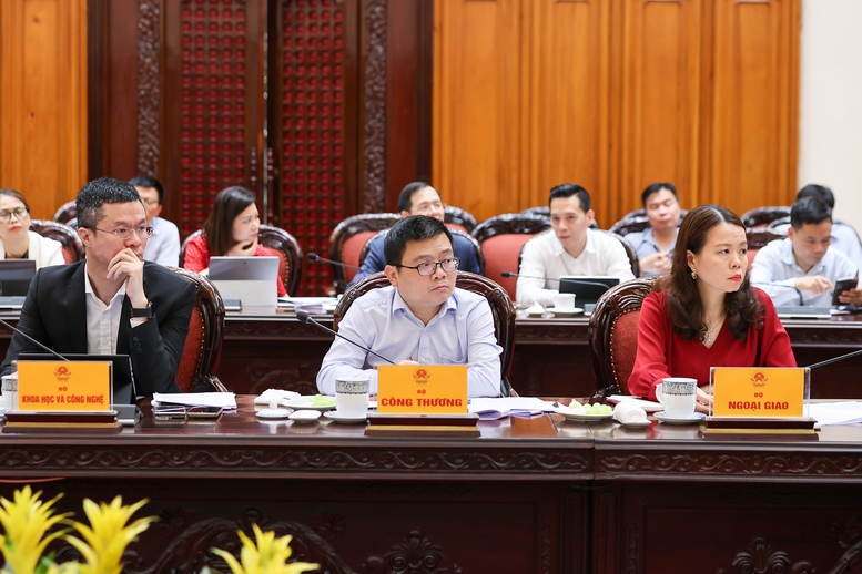 Khẩn trương xây dựng kho dự trữ xăng dầu chiến lược; sửa Nghị định kinh doanh xăng dầu- Ảnh 8.