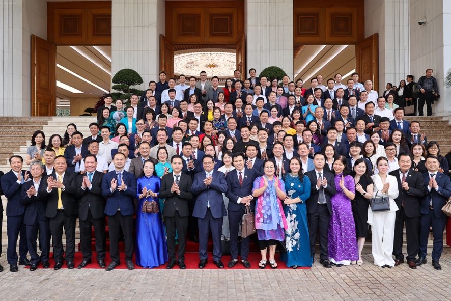 TỔNG THUẬT: Hội nghị "DOANH NGHIỆP GÓP PHẦN VÀO TĂNG TRƯỞNG 2 CON SỐ và THỦ TƯỚNG CHÍNH PHỦ TRI ÂN DOANH NGHIỆP"- Ảnh 25. TỔNG THUẬT: Hội nghị "DOANH NGHIỆP GÓP PHẦN VÀO TĂNG TRƯỞNG 2 CON SỐ và THỦ TƯỚNG CHÍNH PHỦ TRI ÂN DOANH NGHIỆP"- Ảnh 25.