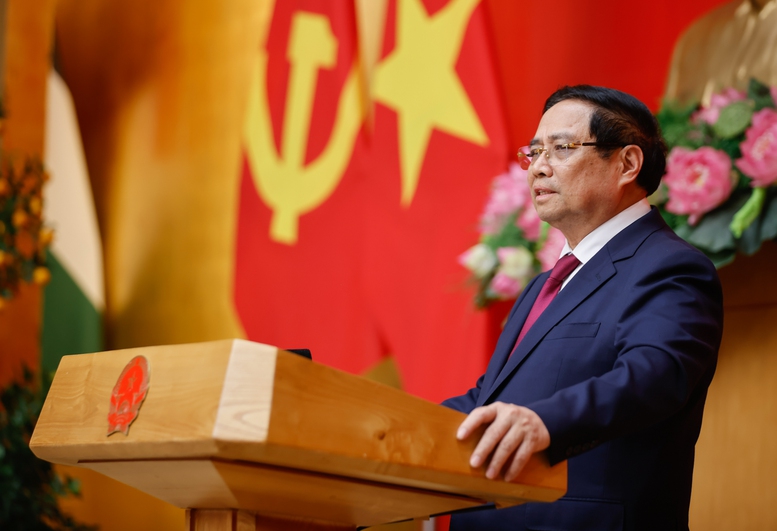 THỦ TƯỚNG TRAO QUYẾT ĐỊNH CHỈ ĐỊNH, BỔ NHIỆM PHÓ BÍ THƯ ĐẢNG ỦY CHÍNH PHỦ và LÃNH ĐẠO 4 BỘ, CƠ QUAN NGANG BỘ- Ảnh 8.