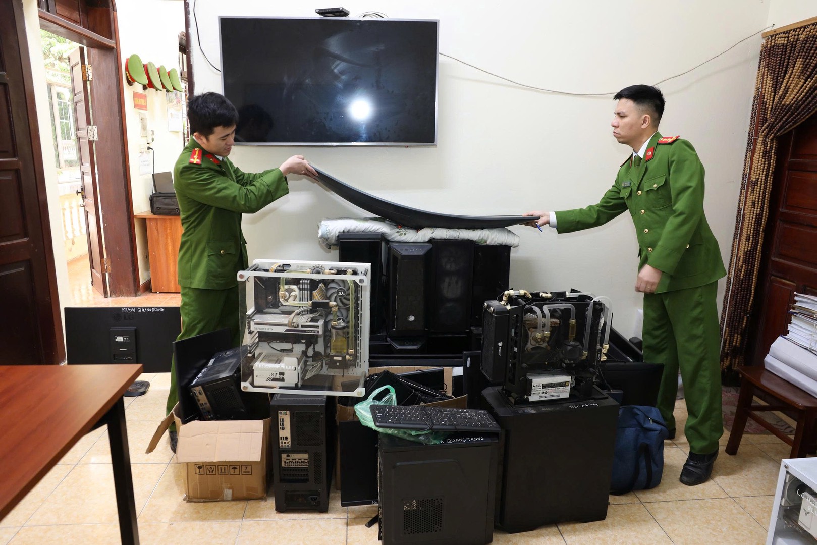 Vụ "Xôi Lạc TV": Khởi tố hàng chục đối tượng; A05 khuyến cáo người dân- Ảnh 6.