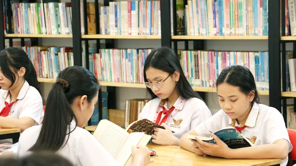 Dự kiến miễn phí sách giáo khoa từ năm học 2029–2030- Ảnh 1.