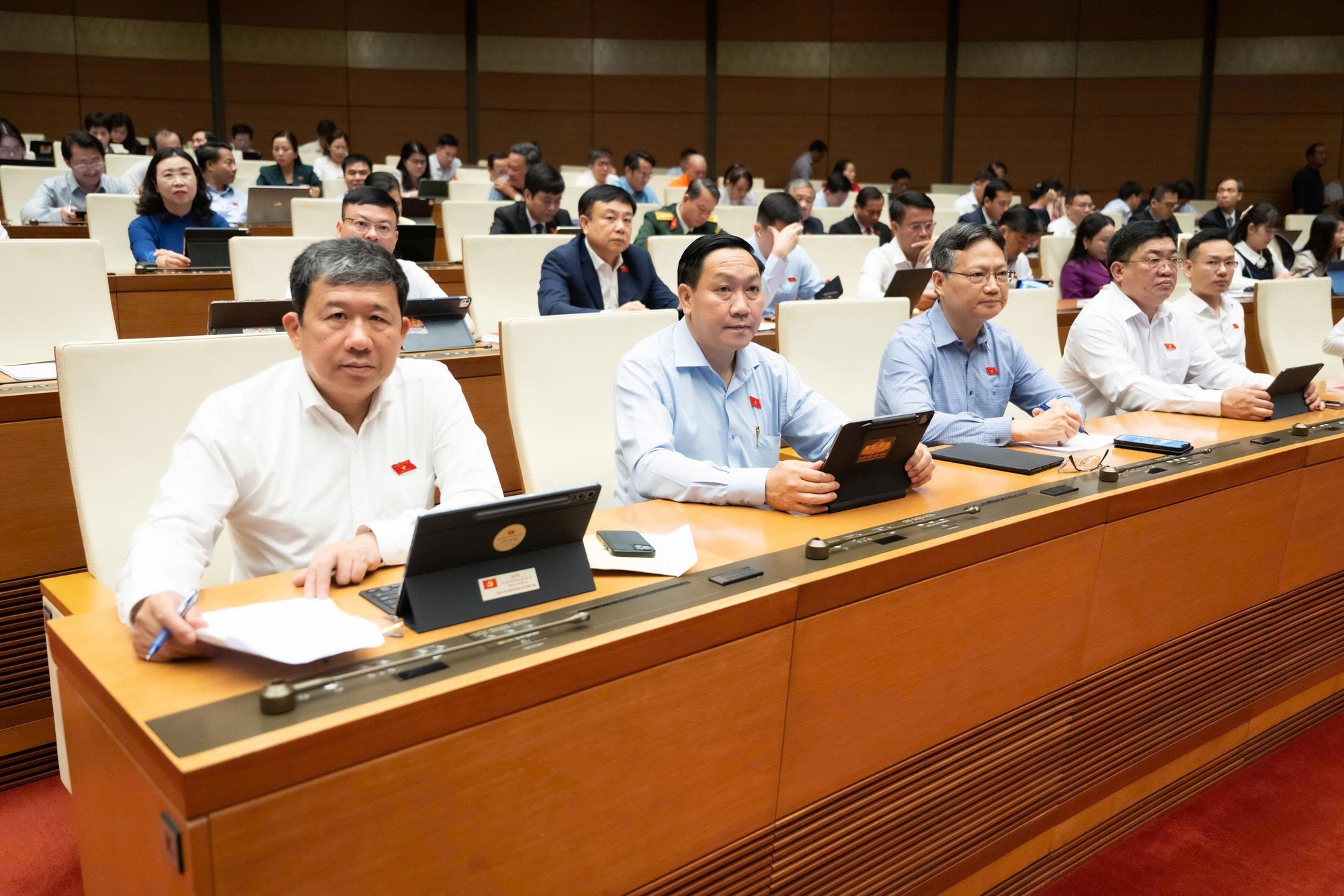 Tăng lương phải bảo đảm đời sống, phù hợp với khả năng ngân sách, tạo động lực phát triển khu vực công- Ảnh 3.