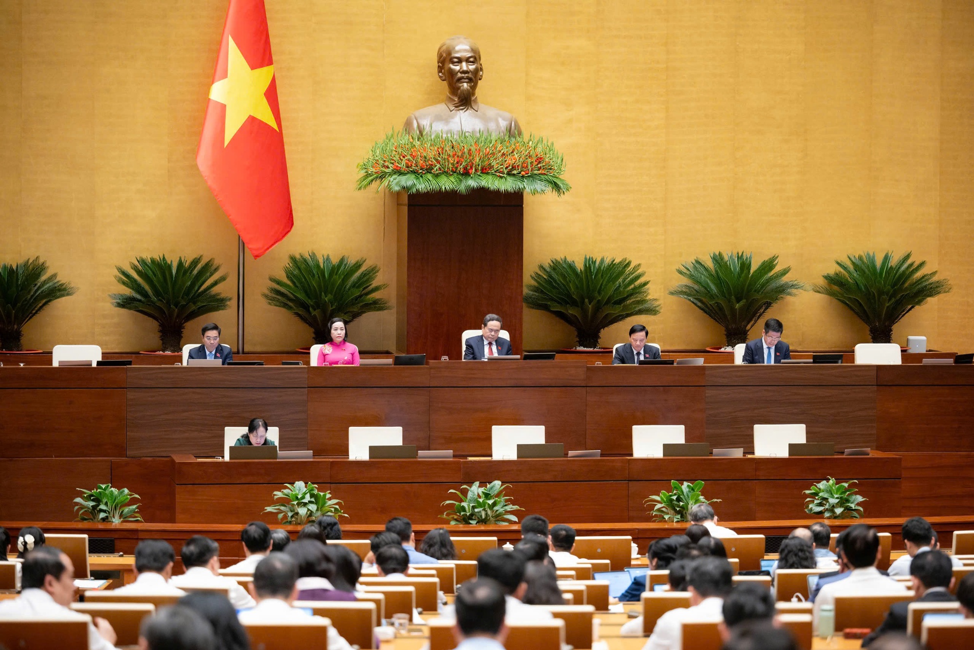 Quốc hội thông qua Luật sửa đổi, bổ sung một số điều của Luật Công chứng- Ảnh 5.