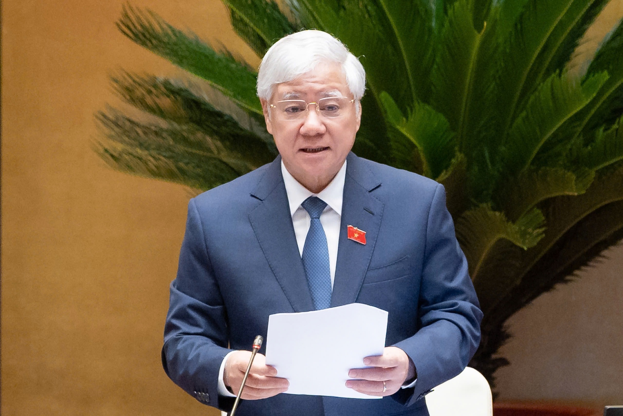 Ưu tiên chi đầu tư phát triển; điều chỉnh chuẩn nghèo, tiền lương, an sinh xã hội - Ảnh 2.