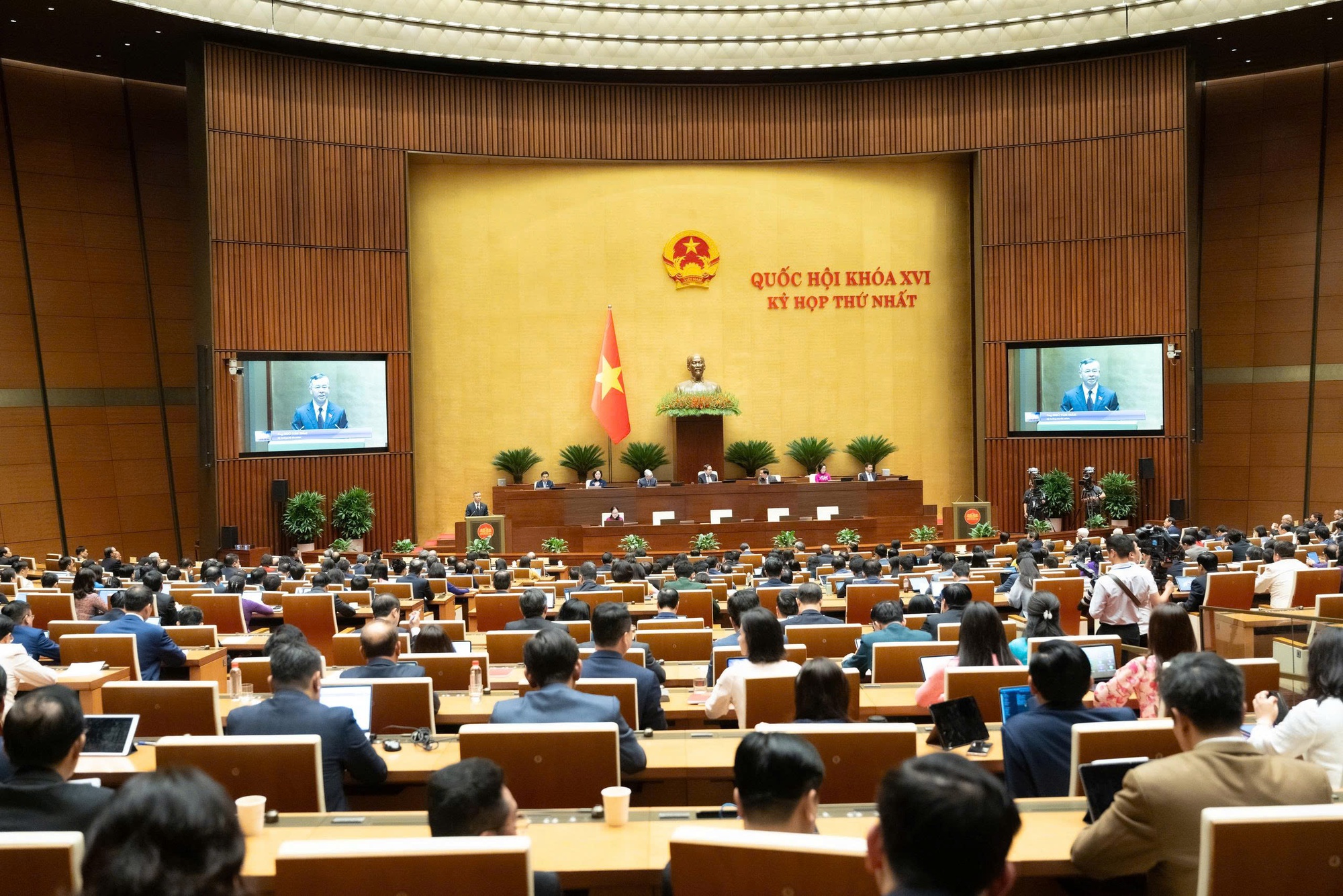 Quốc hội thông qua Nghị quyết về kế hoạch đầu tư công trung hạn giai đoạn 2026-2030- Ảnh 6.