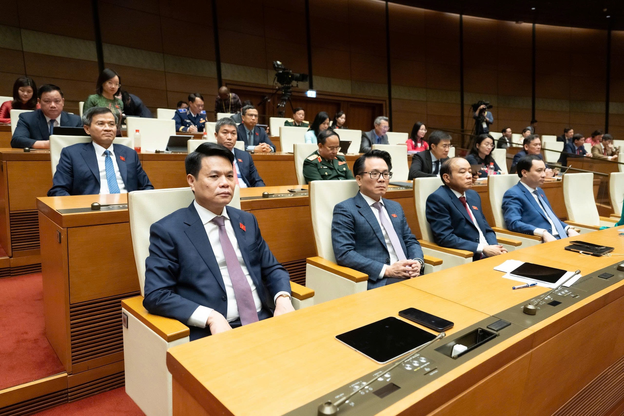 Thông qua Nghị quyết về kế hoạch phát triển kinh tế - xã hội 5 năm giai đoạn 2026-2030- Ảnh 6.