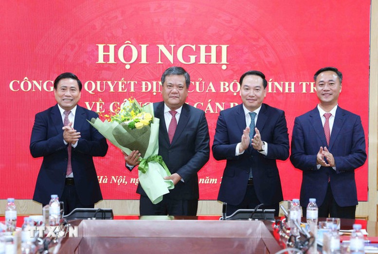 Bộ Chính trị chuẩn y đồng chí Trần Phong giữ chức Bí thư Tỉnh ủy Khánh Hòa- Ảnh 5.